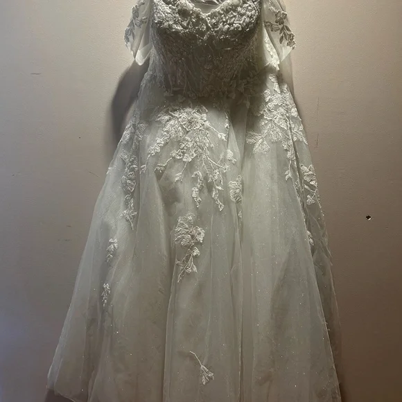 Veils And Headpieces Nwt Davids Bridal Veil 39L Accessories David's Bridal  Wedding Veil David's Bridal Wedding Veil Images